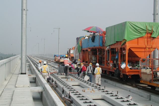 台湾｜台湾高速鉄路公司　新幹線軌道2